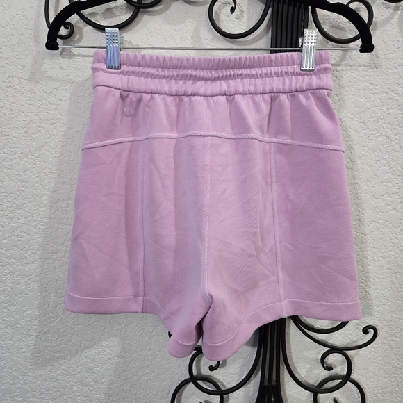 LULULEMON Softstreme Shorts | 2 - Picture 2 of 6